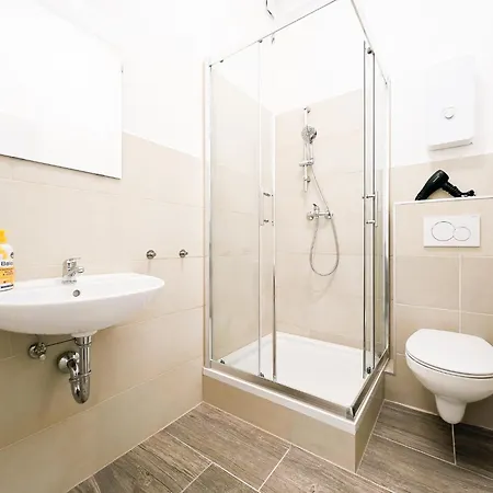 Raj Living - 2 - Citycenter - 25 Min To Messe Dus * Krefeld