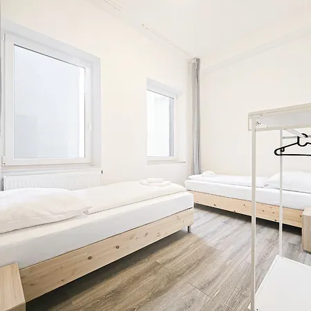 Raj Living - 2 - Citycenter - 25 Min To Messe Dus Apartment *