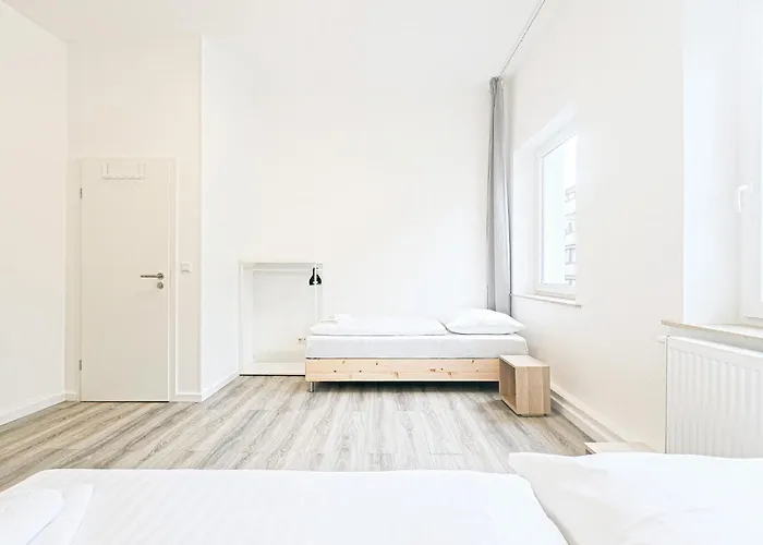 Tolstov - 2 - Citycenter - 25 Min To Messe Dus Daire